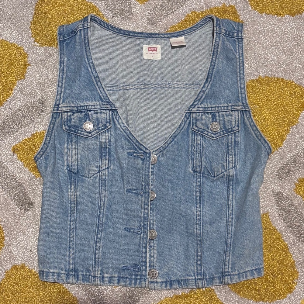 Levi’s denim vest